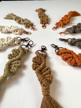 Load image into Gallery viewer, Macrame Vine Keychain | Small | Tassel
