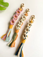 Load image into Gallery viewer, Flower Keychain | Daisy Keychain | Macrame Key holder | Spring Colors | Floral Keychain
